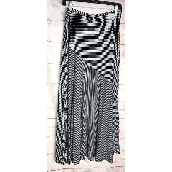 Chico’s Black & Neutral Striped Maxi Skirt Size 1 | Stylish Pull-On Long Skirt - Picture 4 of 12